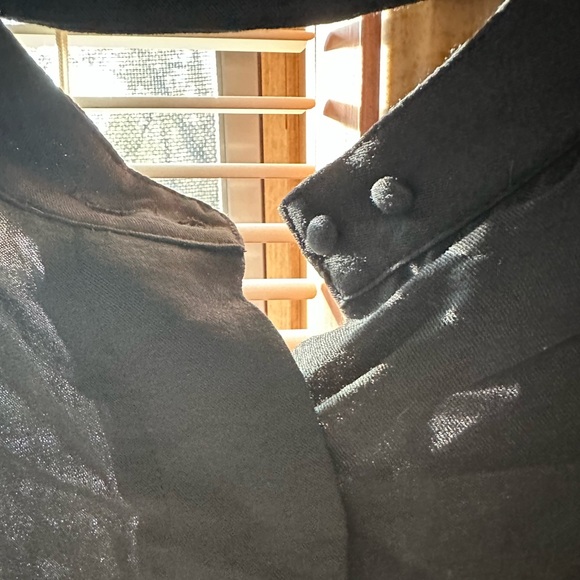 Blouse - Picture 2 of 3